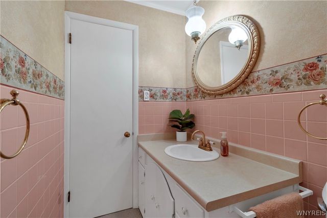 3021 Walbridge Drive, Hamburg, NY 14075