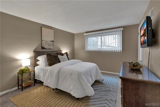 3021 Walbridge Drive, Hamburg, NY 14075