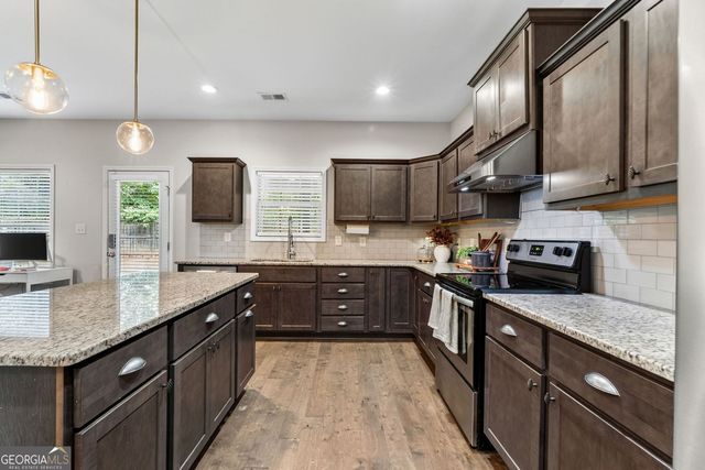 217 Cliffhaven Circle, Newnan, GA 30263