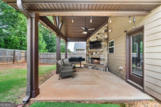 217 Cliffhaven Circle, Newnan, GA 30263