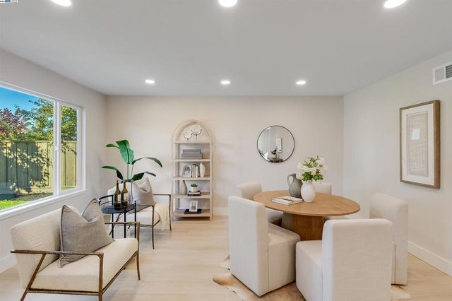 5436 Charlotte Way, Livermore, CA 94550