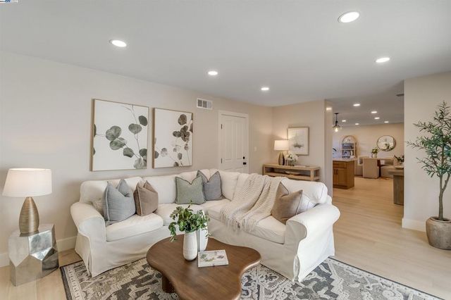 5436 Charlotte Way, Livermore, CA 94550