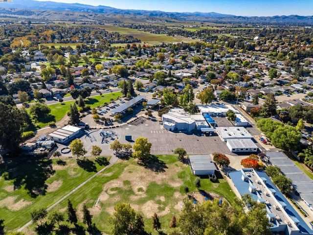 5436 Charlotte Way, Livermore, CA 94550