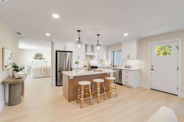 5436 Charlotte Way, Livermore, CA 94550