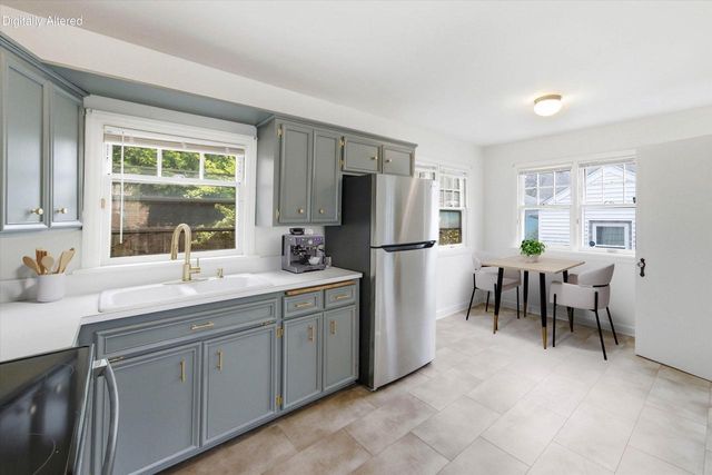 2709 Villard AVENUE, Milwaukee, WI 53209