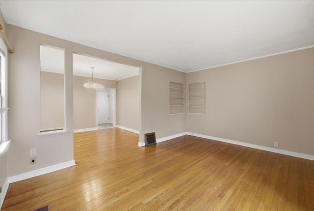 2709 Villard AVENUE, Milwaukee, WI 53209