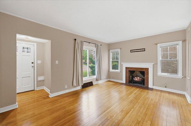 2709 Villard AVENUE, Milwaukee, WI 53209
