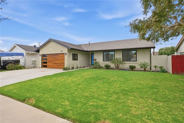 21551 Kanakoa Lane, Huntington Beach, CA 92646