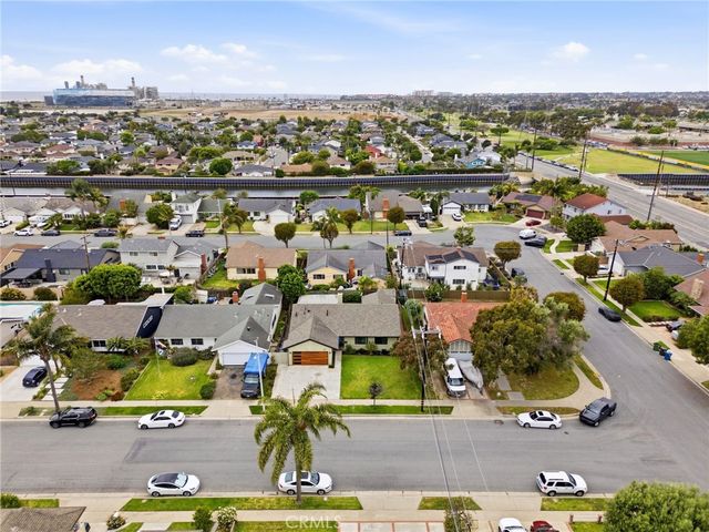 21551 Kanakoa Lane, Huntington Beach, CA 92646