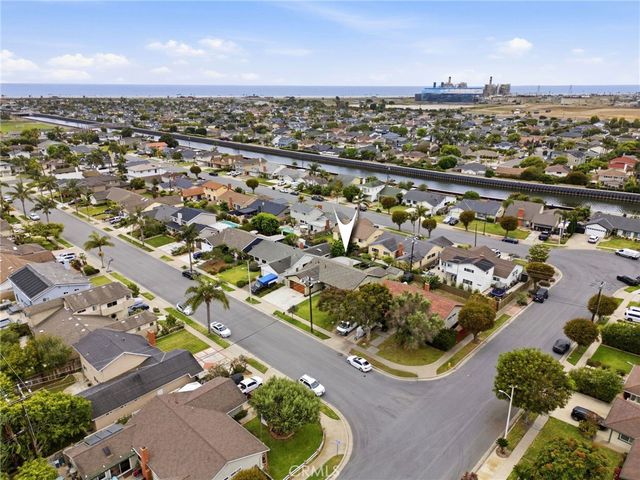 21551 Kanakoa Lane, Huntington Beach, CA 92646