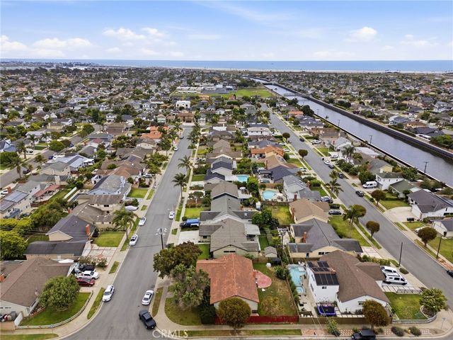 21551 Kanakoa Lane, Huntington Beach, CA 92646