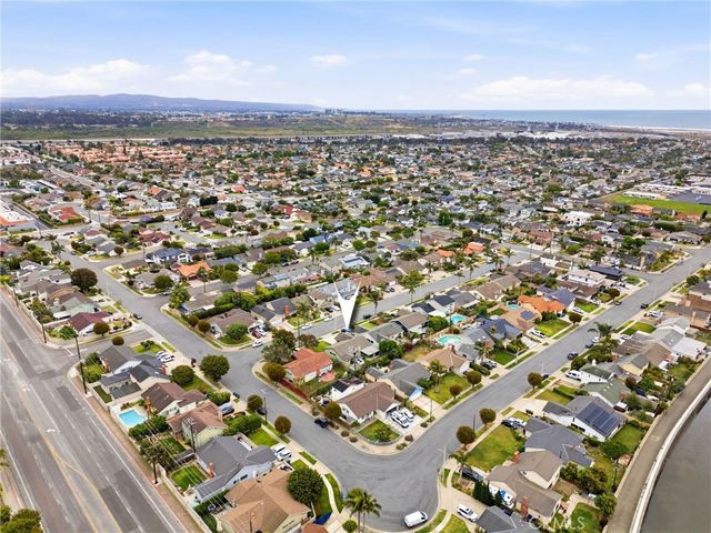 21551 Kanakoa Lane, Huntington Beach, CA 92646