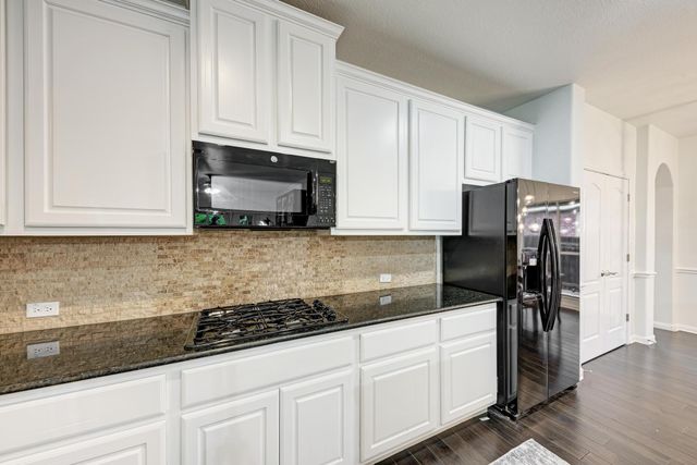 518 Victoria DR, Cedar Park, TX 78613