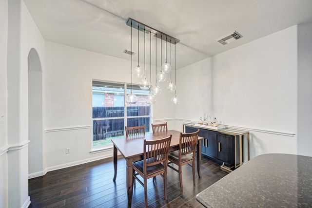 518 Victoria DR, Cedar Park, TX 78613