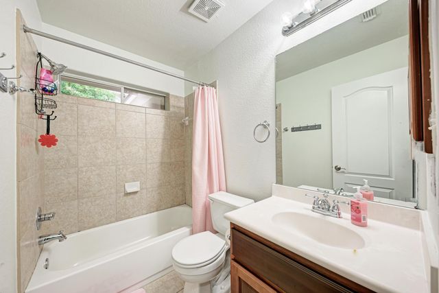 518 Victoria DR, Cedar Park, TX 78613