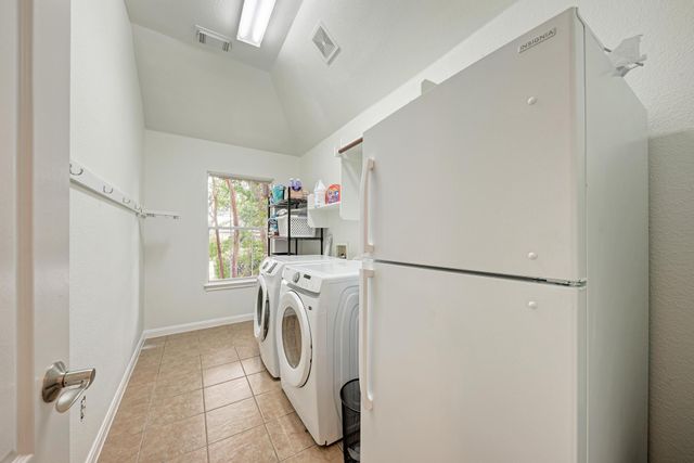 518 Victoria DR, Cedar Park, TX 78613