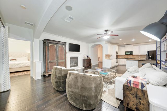 518 Victoria DR, Cedar Park, TX 78613