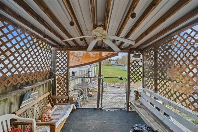 1221 Downing Avenue, Waterloo, IA 50701