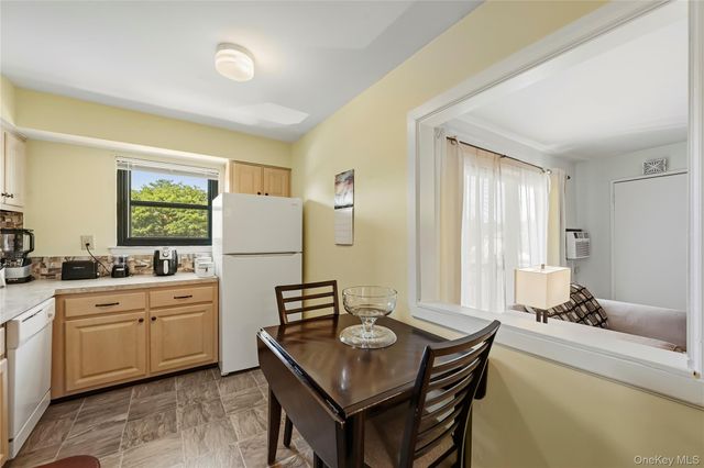64 W. Sneden Place 64, Spring Valley, NY 10977