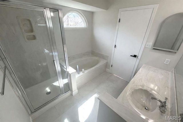 4428 Morning Dove Court, St Louis, MO 63128