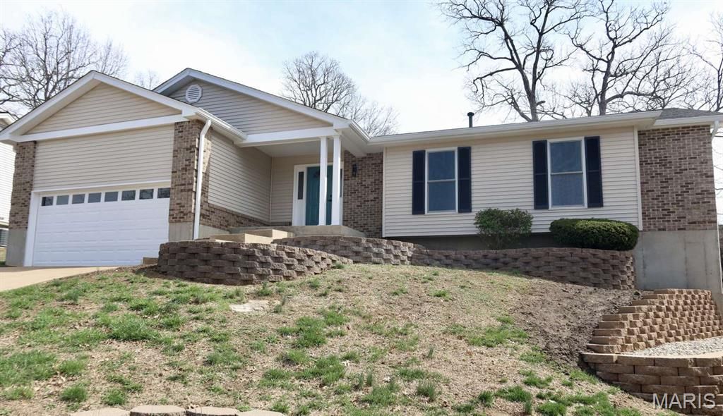 4428 Morning Dove Court, St Louis, MO 63128