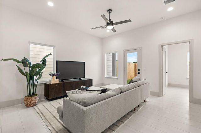 4007 Buffalo Moon Drive, Houston, TX 77045