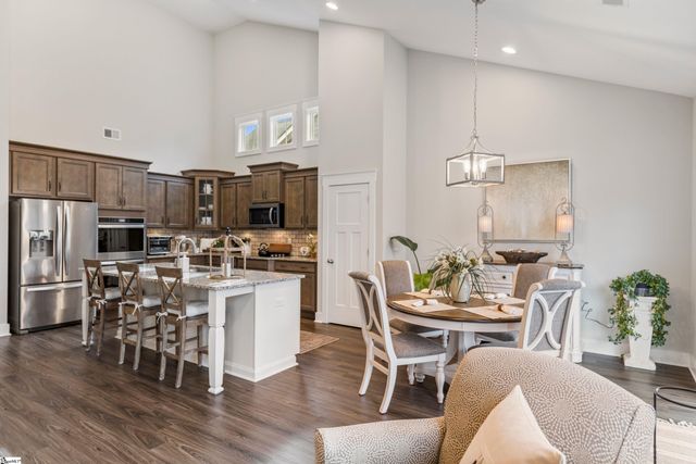 605 Longfellow Way, Simpsonville, SC 29681