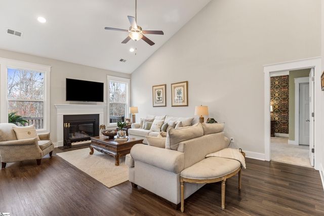 605 Longfellow Way, Simpsonville, SC 29681