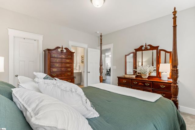 605 Longfellow Way, Simpsonville, SC 29681