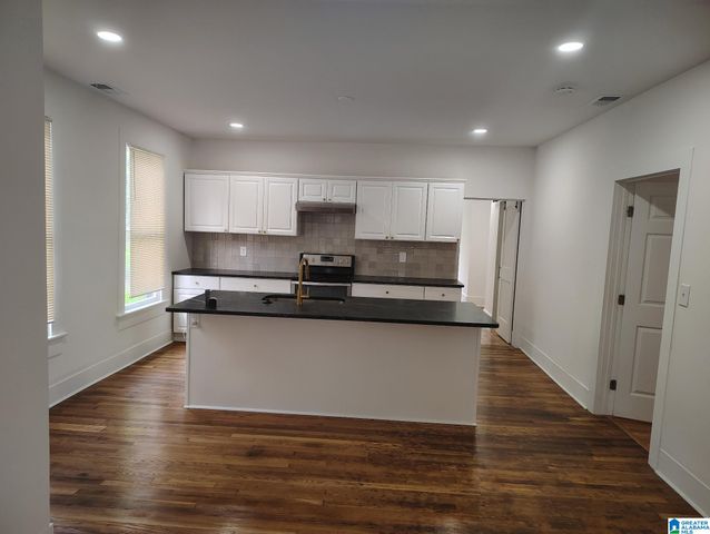 7305 DIVISION AVENUE, Birmingham, AL 35206