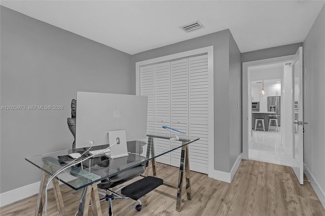 95 Shore Dr W, Miami, FL 33133