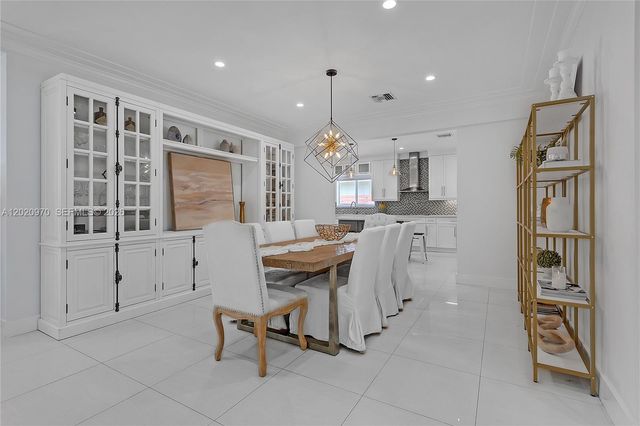 95 Shore Dr W, Miami, FL 33133