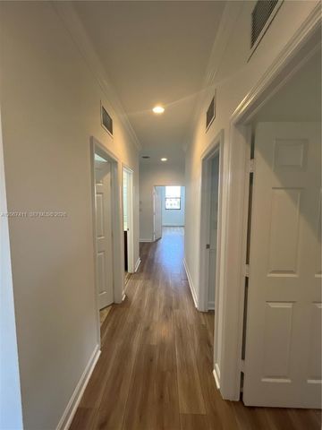 8843 W 34th Avenue, Hialeah, FL 33018