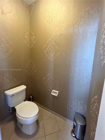 8843 W 34th Avenue, Hialeah, FL 33018