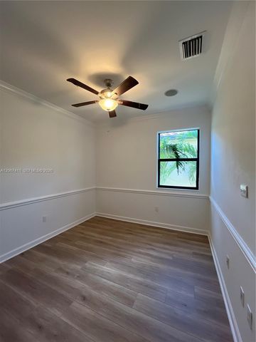 8843 W 34th Avenue, Hialeah, FL 33018