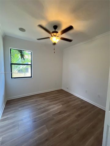 8843 W 34th Avenue, Hialeah, FL 33018