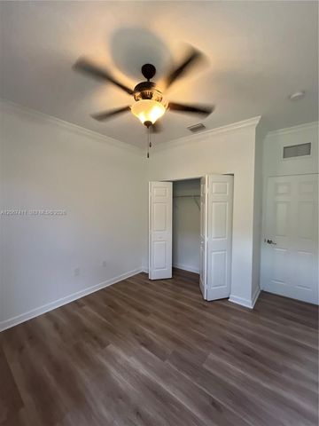 8843 W 34th Avenue, Hialeah, FL 33018