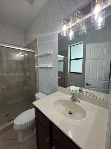 8843 W 34th Avenue, Hialeah, FL 33018