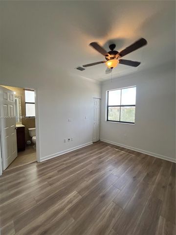 8843 W 34th Avenue, Hialeah, FL 33018