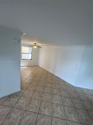 8843 W 34th Avenue, Hialeah, FL 33018
