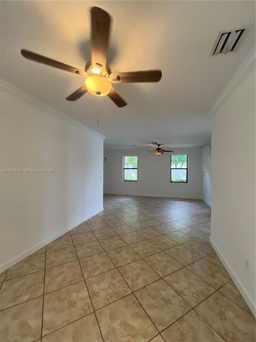 8843 W 34th Avenue, Hialeah, FL 33018