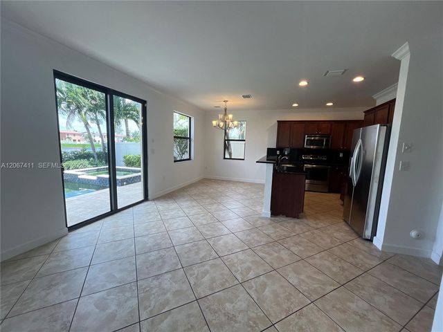 8843 W 34th Avenue, Hialeah, FL 33018