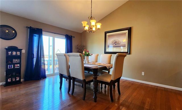 9816 N Stark Avenue, Kansas City, MO 64157