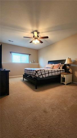 9816 N Stark Avenue, Kansas City, MO 64157