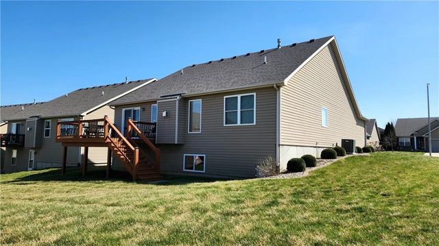 9816 N Stark Avenue, Kansas City, MO 64157