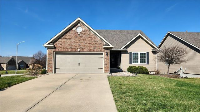 9816 N Stark Avenue, Kansas City, MO 64157