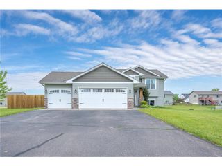 388 Dakota Avenue, Roberts, WI 54023