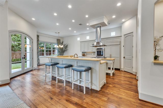 2721 Cason Street, West University Place, TX 77005