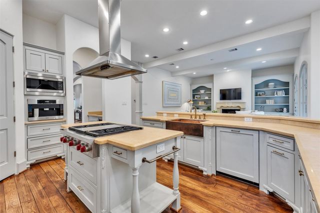 2721 Cason Street, West University Place, TX 77005