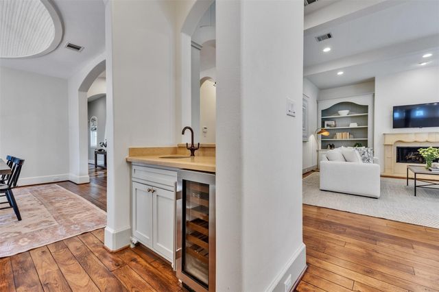 2721 Cason Street, West University Place, TX 77005